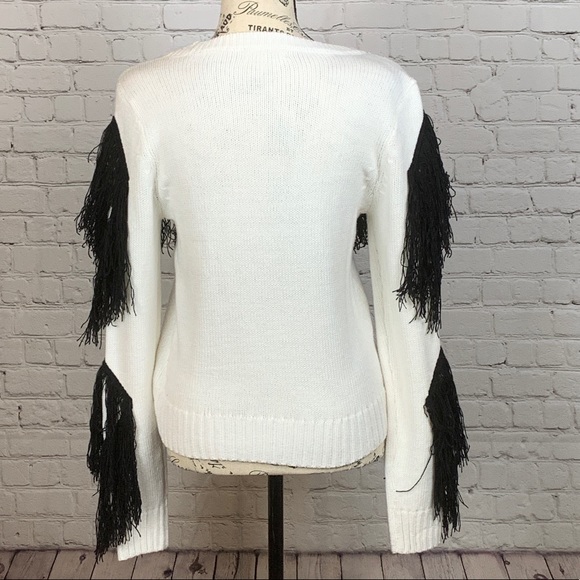 White Sweater with black fringes NY&C - Picture 3 of 6